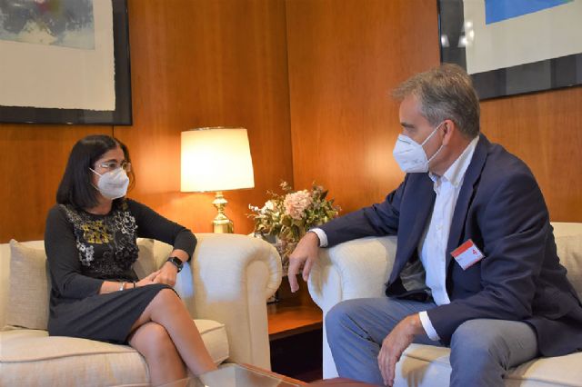 Carolina Darias elogia el papel de las enfermeras y los enfermeros en la campaña de vacunación frente a la COVID-19 - 1, Foto 1