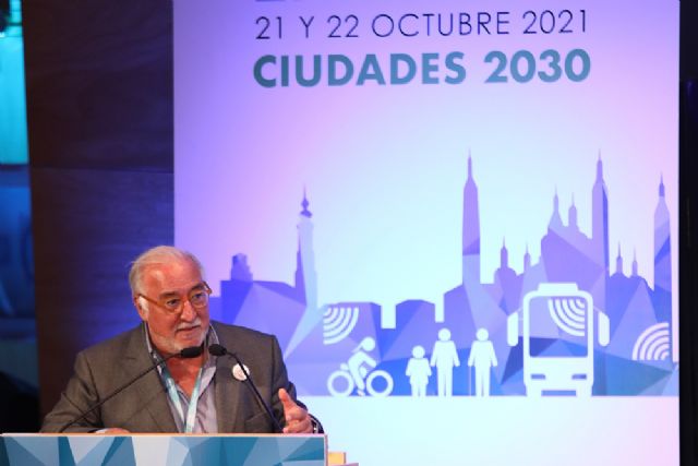 Navarro (DGT): Tenemos que ser capaces de responder con soluciones normativas y técnicas rápidas a los cambios que se están produciendo en las ciudades - 1, Foto 1