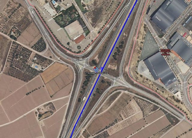 Servicios de emergencias han atendido a cinco heridos en accidente de trfico en Alhama de Murcia, Foto 1