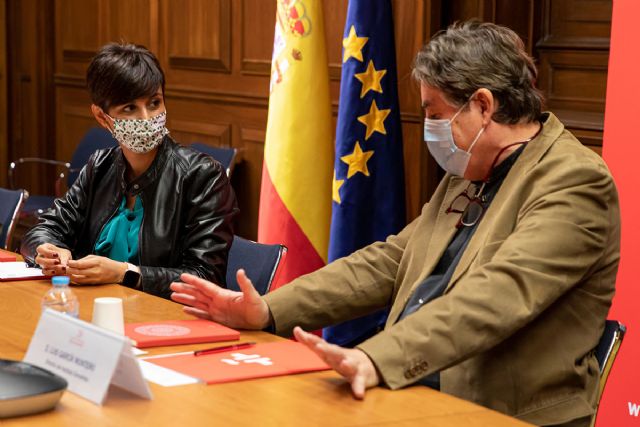 Isabel Rodríguez y Luis García Montero estudian vías de colaboración para la difusión de las lenguas oficiales - 1, Foto 1