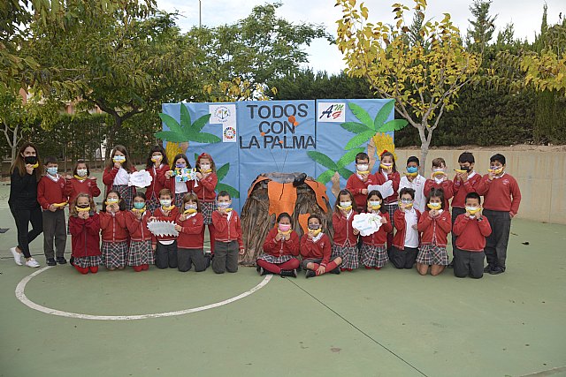 Pltanos solidarios con La Palma en el Colegio Reina Sofa de Totana - 6