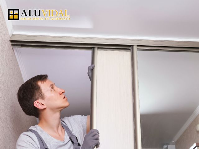 Las puertas correderas exteriores, sinónimo de versatilidad también fuera de las viviendas según Aluvidal - 1, Foto 1