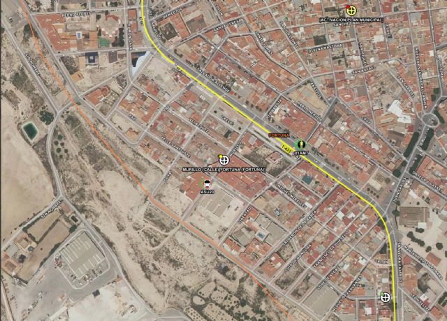 Servicios de emergencia atienden y trasladan a un herido en accidente laboral en Fortuna - 1, Foto 1