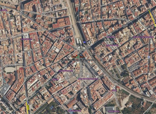 Una mujer ha resultado herida al caerle encima otra mujer (que ha fallecido) desde un piso en Alcantarilla - 1, Foto 1