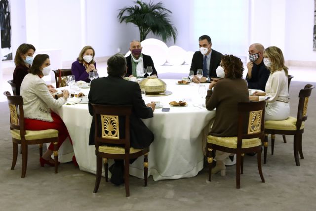 Pedro Sánchez se reúne con los líderes de CCOO y UGT para celebrar el acuerdo en pensiones - 1, Foto 1