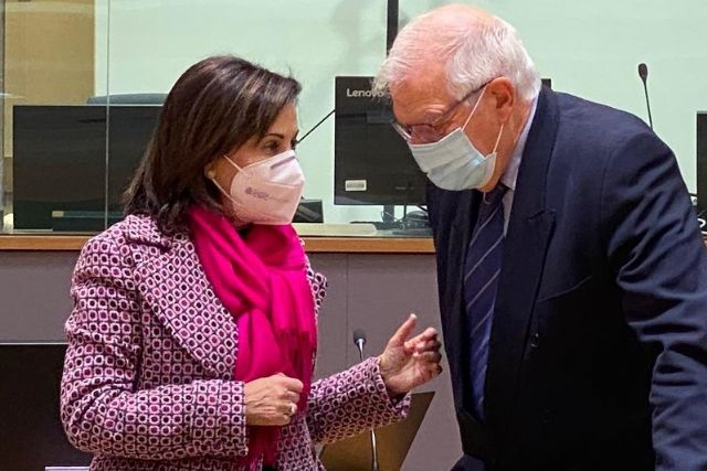 Los ministros de Defensa de la Unión Europea (UE) abordan la nueva estrategia de seguridad comunitaria - 1, Foto 1