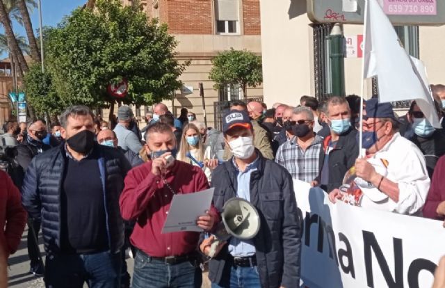 Concentracin en Murcia de policas y guardias civiles contra la reforma de la ley mordaza: 