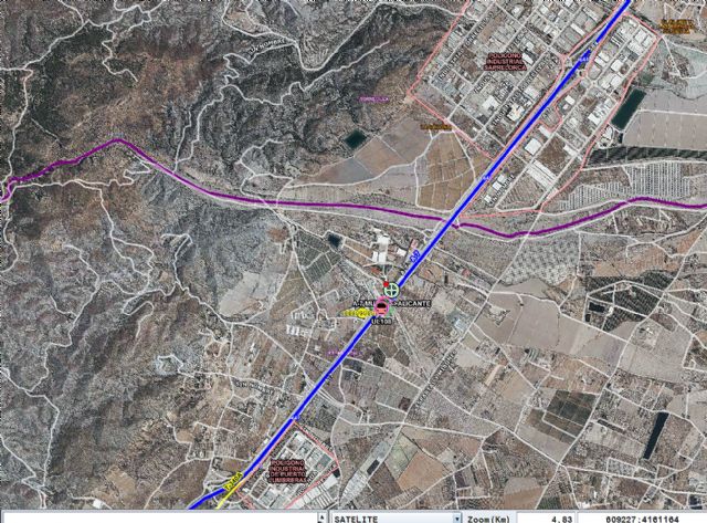Dan por extinguido el incendio declarado tras accidente de tráfico entre camión y turismo ocurrido en la A-7 - 1, Foto 1