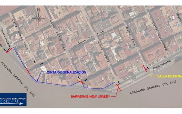 Un tramo de las calles Maestre y Coronel López Peña estará cortado al tráfico dos meses por las obras de retranqueo del muro de la AGA - 1, Foto 1