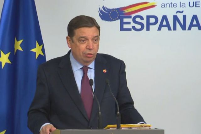 Luis Planas: Mantener los recursos pesqueros implica asegurar la pervivencia del sector y de las personas que trabajan en él - 1, Foto 1