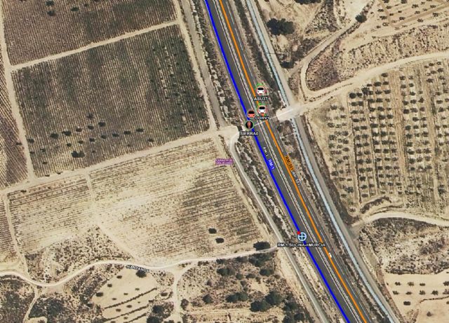 Servicios de emergencia atienden a los heridos en accidente de tráfico múltiple por alcance ocurrido en la RM-1 Pk 20,600 en Murcia - 1, Foto 1