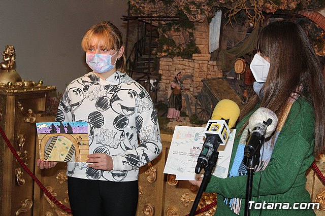 Entregan los premios a los ganadores del II Concurso de Postales de Navidad Totana 2021, que ha organizado la Concejala de Cultura - 11