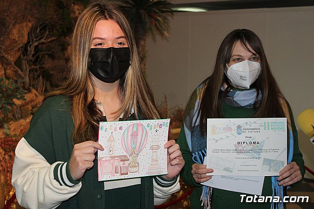 Entregan los premios a los ganadores del II Concurso de Postales de Navidad Totana 2021, que ha organizado la Concejala de Cultura - 13
