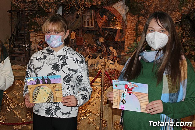Entregan los premios a los ganadores del II Concurso de Postales de Navidad Totana 2021, que ha organizado la Concejala de Cultura - 17