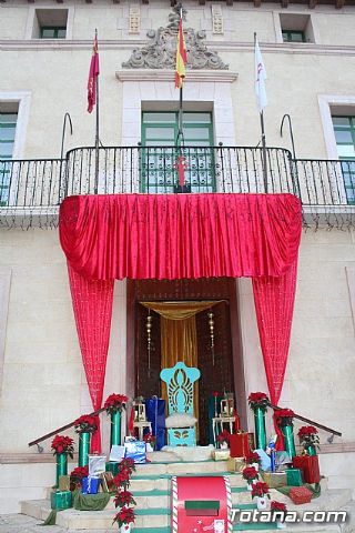 Pap Noel visit Totana para recoger las cartas de los nios y nias de la localidad - 2