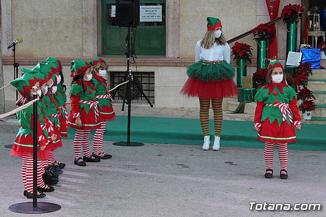 Pap Noel visit Totana para recoger las cartas de los nios y nias de la localidad - 17