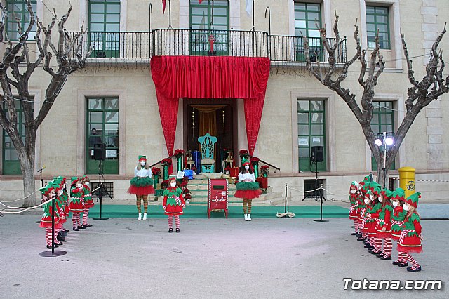 Pap Noel visit Totana para recoger las cartas de los nios y nias de la localidad - 18