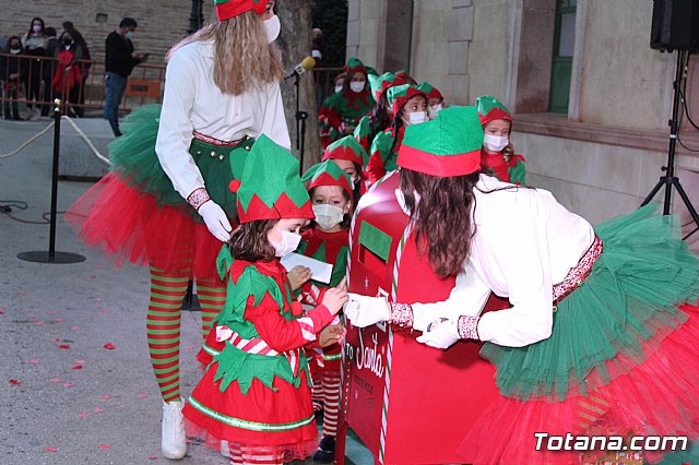 Pap Noel visit Totana para recoger las cartas de los nios y nias de la localidad - 30