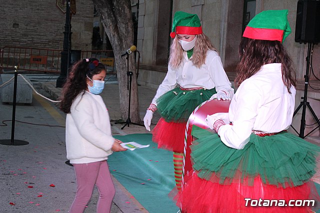 Pap Noel visit Totana para recoger las cartas de los nios y nias de la localidad - 44