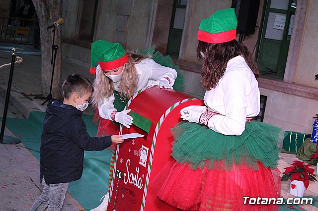 Pap Noel visit Totana para recoger las cartas de los nios y nias de la localidad - 53