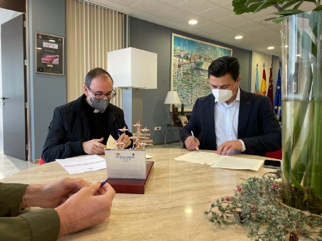 El ayuntamiento firma un convenio para ayudar a la conservación de la Iglesia de Pozo Aledo - 1, Foto 1