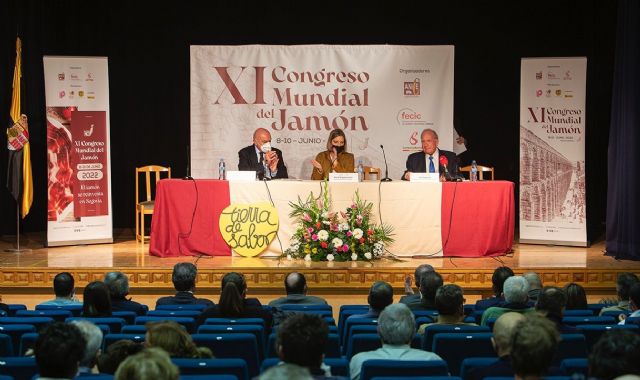 Contra la despoblación, más jamón - 1, Foto 1