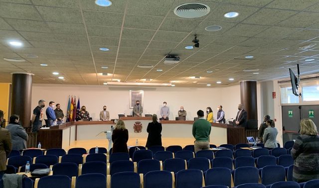 El Pleno e San Javier celebra un minuto de silencio por la menor asesinada en Totana y en recuerdo de Javier López - 1, Foto 1