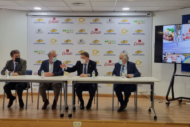 Planas apuesta por el asociacionismo y la diversificación de líneas de negocio para mejorar la rentabilidad de las cooperativas - 1, Foto 1