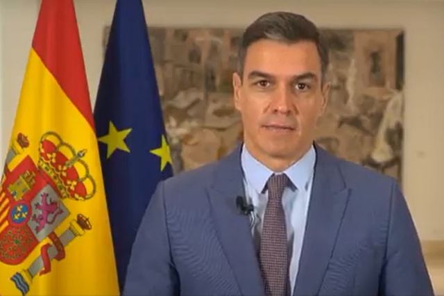 Sánchez reclama un acuerdo internacional que frene la contaminación por plásticos de los océanos - 1, Foto 1