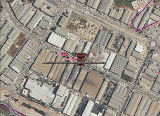 Servicios de emergencia han intervenido esta pasada madrugada en el incendio de 4 camiones en diferentes zonas de la Región de Murcia - 1, Foto 1