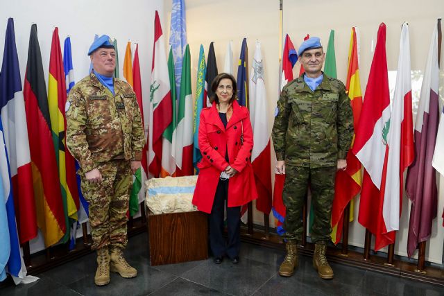 Robles asiste a la toma de posesión del general español Lázaro Sáenz como jefe de la misión de paz de la ONU en Líbano - 1, Foto 1