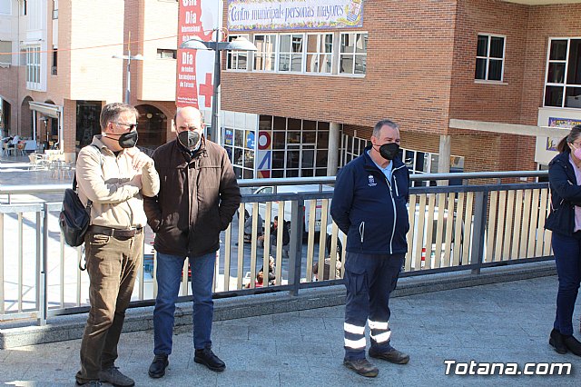 Totana dedica 5 minutos de silencio en conmemoracin a las vctimas y afectados por la guerra de Ucrania - 9