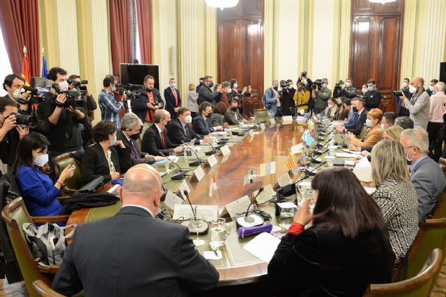 Planas valora el apoyo cerrado de las comunidades autónomas a las propuestas que España defenderá en Bruselas para hacer frente a la crisis por la invasión de Ucrania - 1, Foto 1