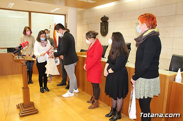 El Ayuntamiento acoge la visita de tres profesoras del centro de enseanza de adultos esloveno MOCIS - 6