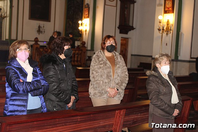 El Va Crucis organizado por la Hermandad de Jess en el Calvario tuvo lugar en el interior del Convento - 4