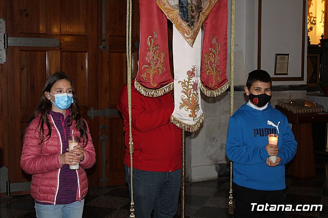 El Va Crucis organizado por la Hermandad de Jess en el Calvario tuvo lugar en el interior del Convento - 12