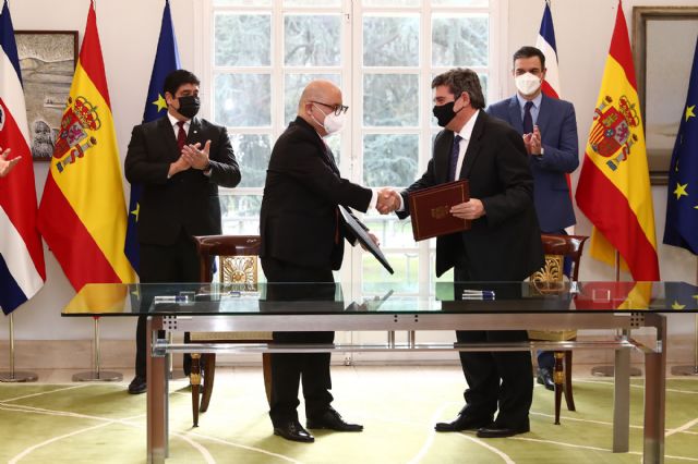 Escrivá firma una carta de entendimiento en materia de Seguridad Social con el ministro de Relaciones Exteriores y Culto de Costa Rica, Rodolfo Solano - 1, Foto 1