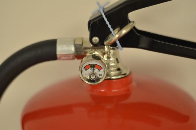 MCI señala como indispensable la presencia de extintores en una comunidad de vecinos - 1, Foto 1