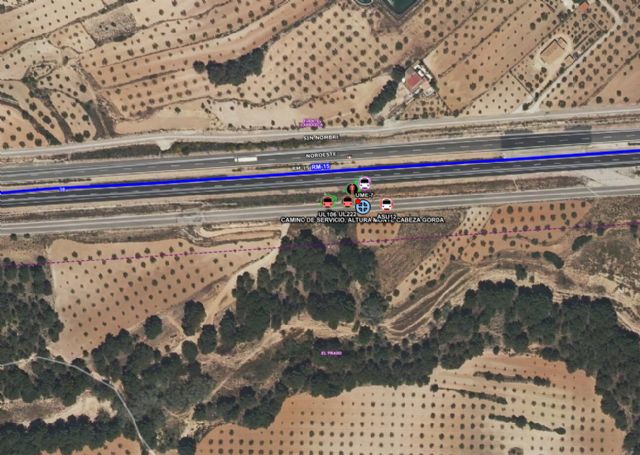 Seis heridos en un accidente de tráfico con atrapados tras salida de vía de una furgoneta de trabajadores en Bullas - 1, Foto 1