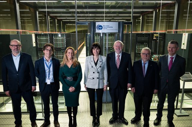 Morant define el Barcelona Supercomputing Center como un centro a la vanguardia del cálculo computacional - 1, Foto 1