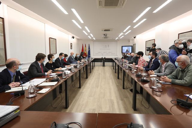 El Estado y Navarra acuerdan la gestión del ingreso mínimo vital por la Comunidad Foral dentro del carácter unitario del régimen económico de la Seguridad Social - 1, Foto 1