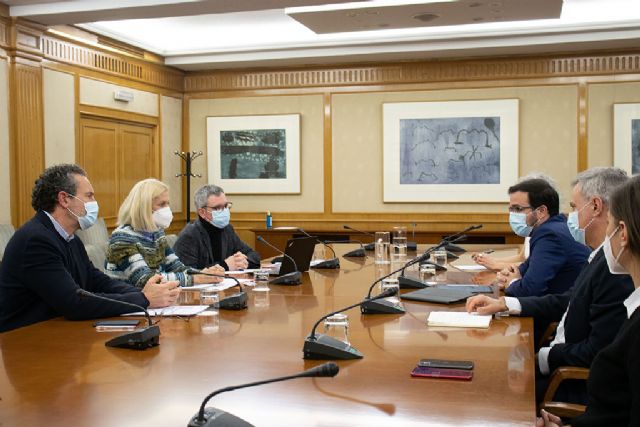 El ministro de Consumo, Alberto Garzón, aborda junto a la organización las pautas nutricionales más comunes de los escolares españoles y los factores que las condicionan - 1, Foto 1