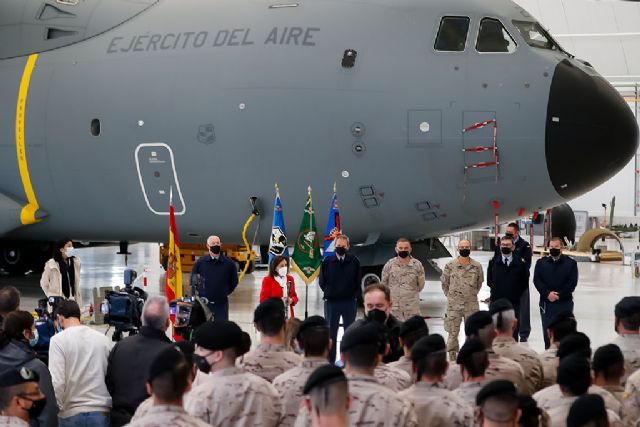 Robles reconoce el esfuerzo del personal de la Base Aérea de Zaragoza, del Ala 31 y del EADA en el traslado de material a Ucrania - 1, Foto 1