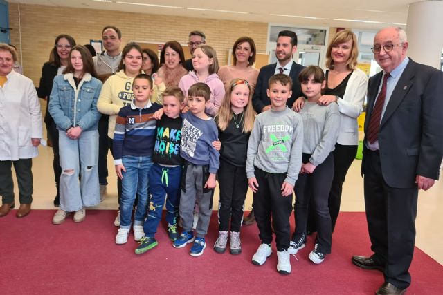 Alegría visita el CEIP La Estación y el IES Celso Díaz de La Rioja, donde están escolarizados una docena de menores ucranianos - 1, Foto 1