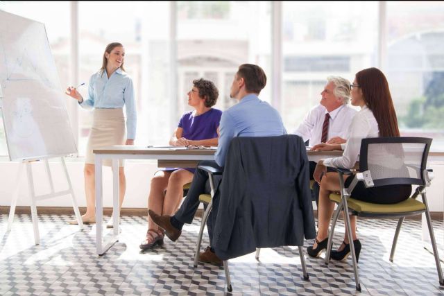 Ahorrar 3 horas de trabajo semanales por empleado gracias a la formación en idiomas de Hexagone - 1, Foto 1