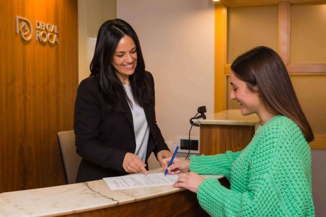 Todo tipo de tratamientos odontológicos para cualquier necesidad en Dental Roca - 1, Foto 1