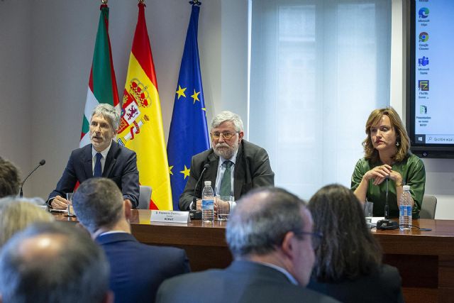 Grande-Marlaska y Alegría reivindican el testimonio de las víctimas del terrorismo como herramienta para difundir los valores democráticos entre los jóvenes - 1, Foto 1