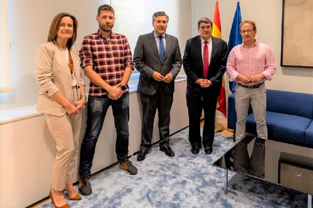 José Luis Escrivá se reúne con representantes de la Fundación Laboral de la Construcción - 1, Foto 1