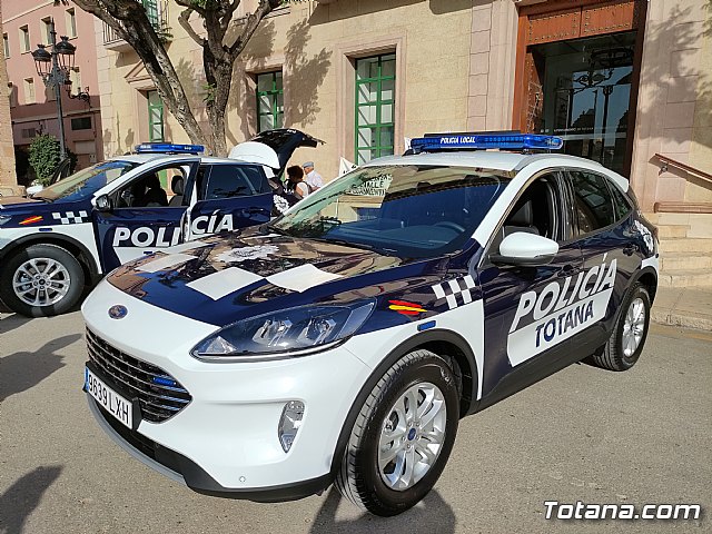Dos nuevos vehculos, equipados con la ltima tecnologa y dotados con moderno material de servicios de seguridad, mejoran la flota de la Polica Local - 2