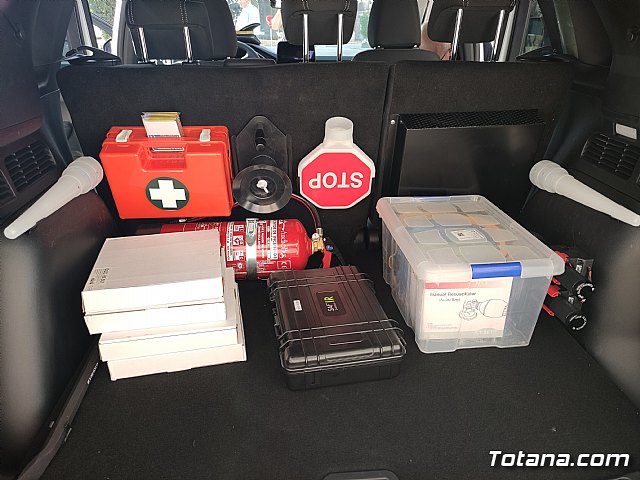 Dos nuevos vehculos, equipados con la ltima tecnologa y dotados con moderno material de servicios de seguridad, mejoran la flota de la Polica Local - 7